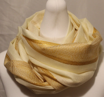 Handcrafted Ecuadorian Achy scarves, timelessly elegant and comfortable