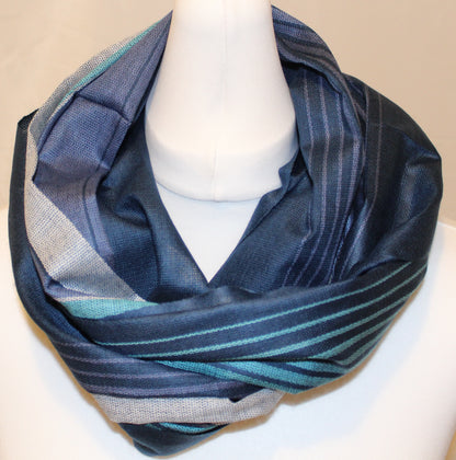 Handcrafted Ecuadorian Achy scarves, timelessly elegant and comfortable