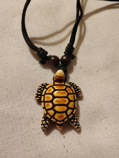 Stylish Handmade Turtle Necklace - Boho Chic Surfer Statement Piece, Artisan Crafted Handcrafted Retro Tortoise Pendant Unisex