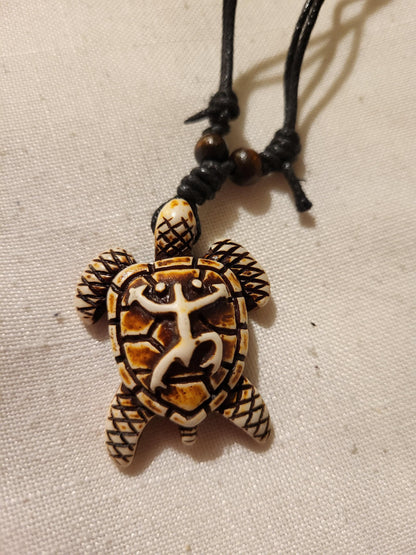 Stylish Handmade Turtle Necklace - Boho Chic Surfer Statement Piece, Artisan Crafted Handcrafted Retro Tortoise Pendant Unisex